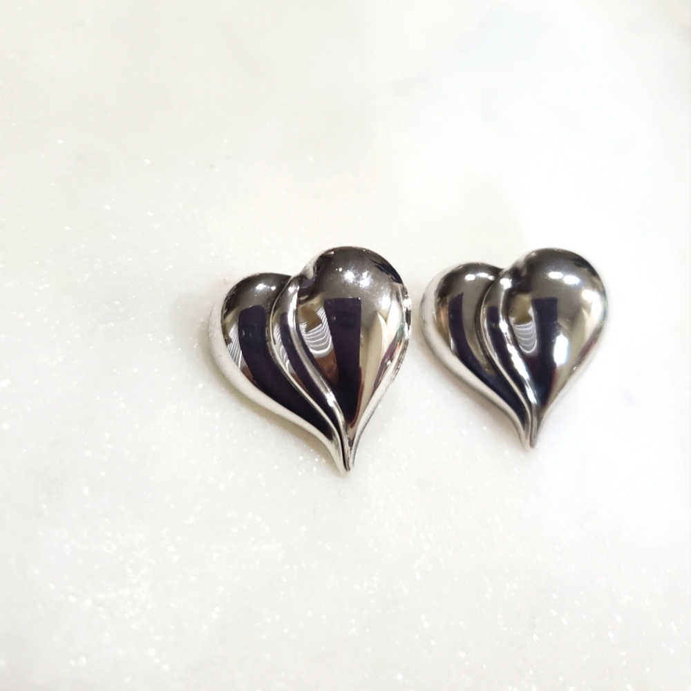 925 Sterling Silver Puff Heart Earrings